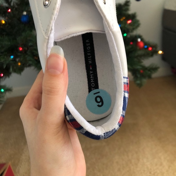 Tommy Hilfiger shoes - Picture 6 of 6